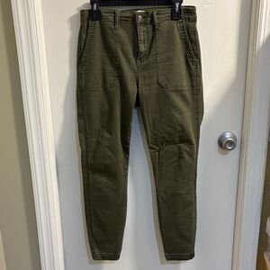 Studio Women's Olive Skinny Pants